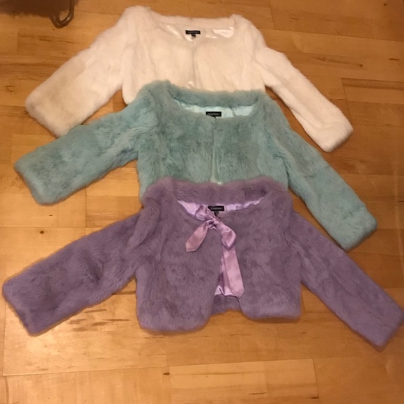 Cropped faux fur coat in three different colors. - Picture 3 of 5